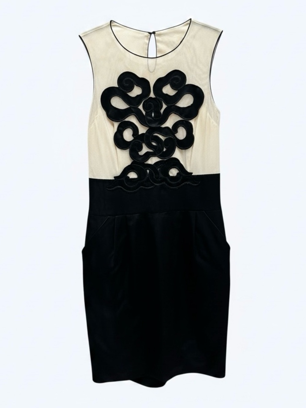 Vintage Vivienne Tam Silk  👗 
Off White & Black Dress